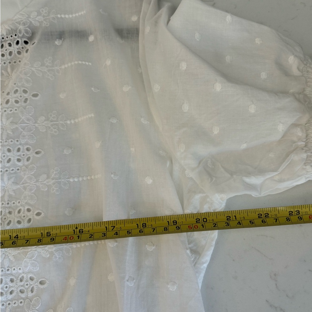 New White Top - Picture 2 of 6
